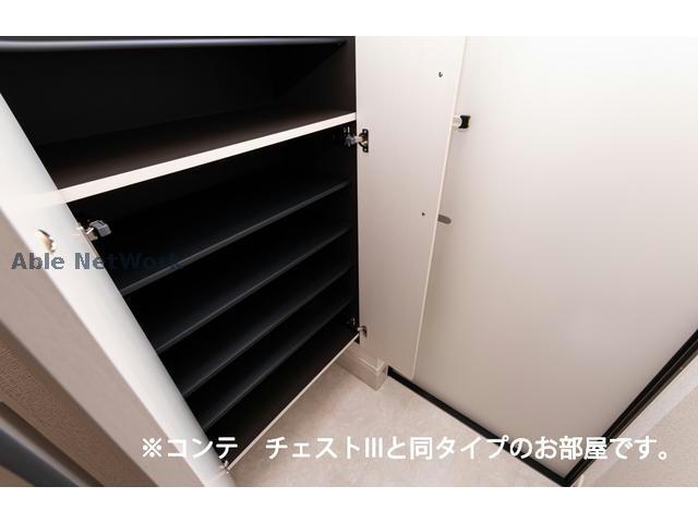 収納　※同型タイプ参考写真