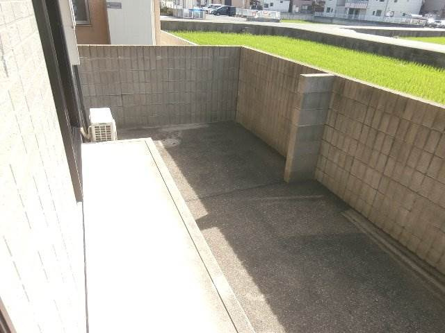 バルコニー　庭