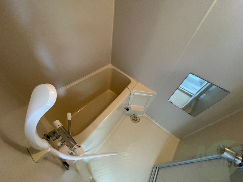 バス・シャワールーム　疲れを癒すには湯船でゆっくりするのが良いですよ。