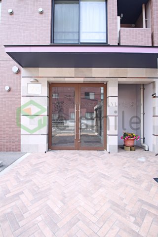 エントランス　建物の内部です