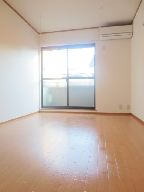 居室・リビング　★南向きの明るいお部屋です★