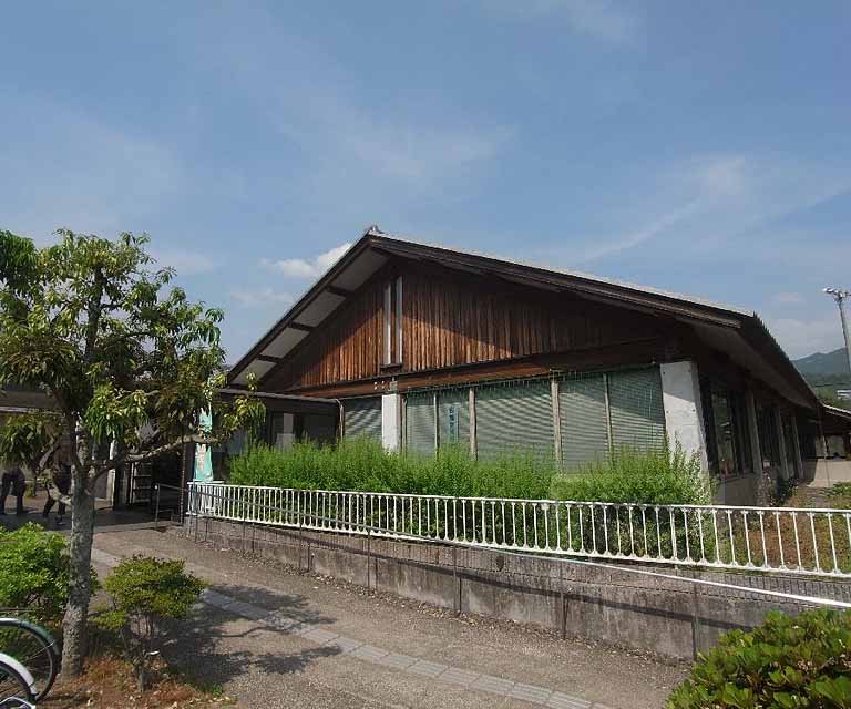 その他　岩倉図書館（その他）まで860m