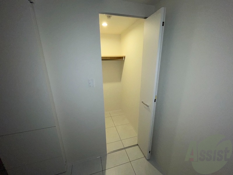 収納　ウォークインクローゼットです。荷物が多い方でも安心です。