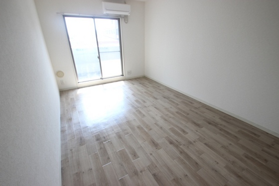 居室・リビング　※別部屋の写真です