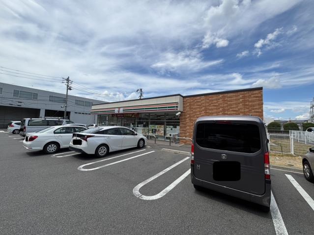 コンビニ　セブン－イレブン名古屋畑江通７丁目店（コンビニ）まで245m