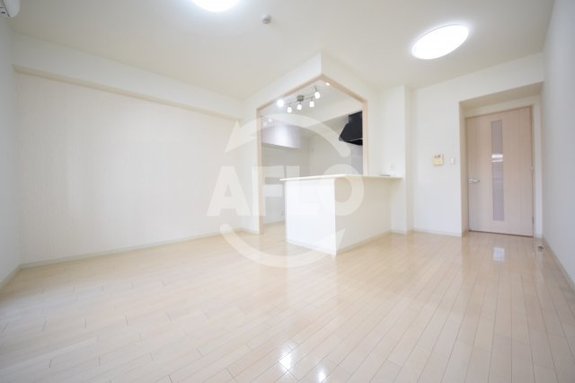 居室・リビング　オーシャン松屋町　リビング