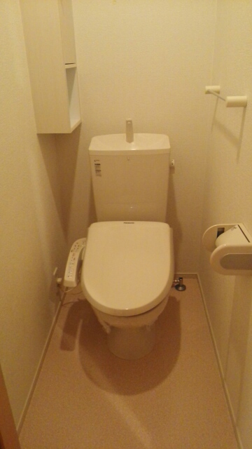 トイレ　落ち着いたトイレです