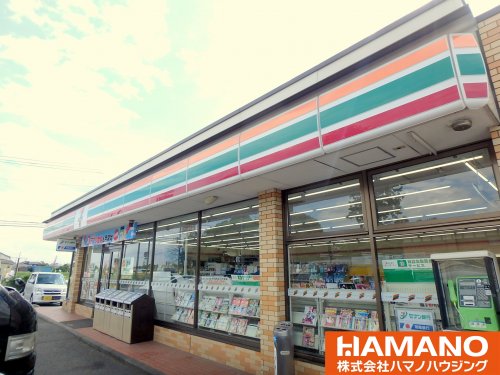 コンビニ　セブンイレブン下館玉戸南店（コンビニ）まで651m