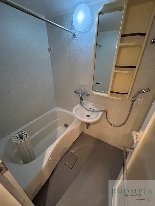 バス・シャワールーム　バス