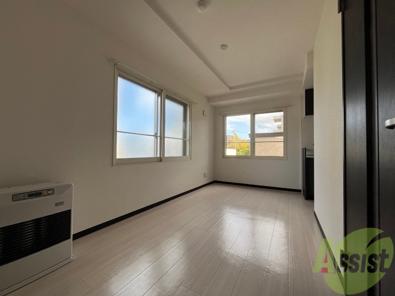 居室・リビング　広々としたリビングですね。使い勝手がよさそうですね！