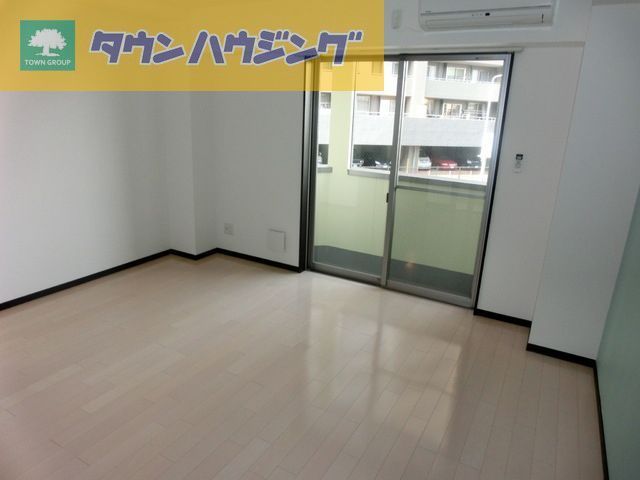 居室・リビング　明るい居室（同タイプ）