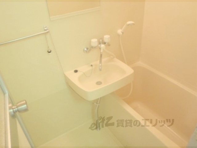 バス・シャワールーム　バス