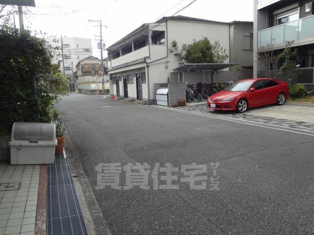コンビニ　デイリーヤマザキ　豊中駅前店（コンビニ）まで345m