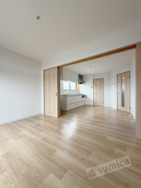 居室・リビング　扉を開ければこの解放感＾０＾さぁどう使いましょうか。。。