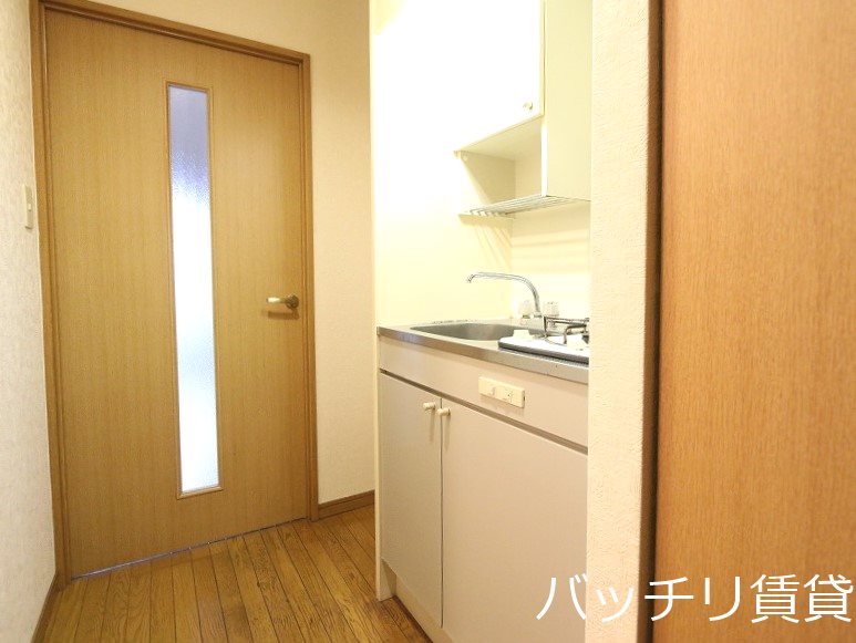 キッチン　画像は別号室イメージの為、現況を優先いたします。