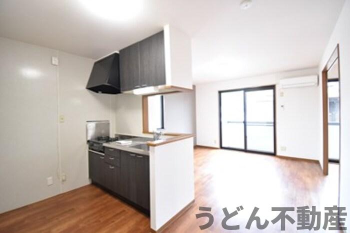 居室・リビング　うどん県のお部屋探しはうどん不動産へ うどんちゃんとLINE