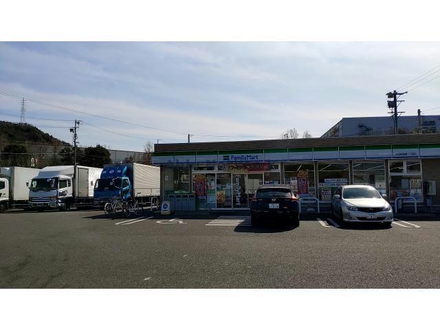 コンビニ　ファミリーマート犬山桜海道一丁目店（コンビニ）まで845m