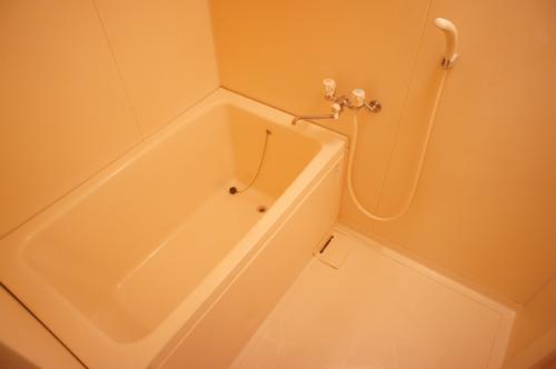 バス・シャワールーム　バス、トイレ別々です
