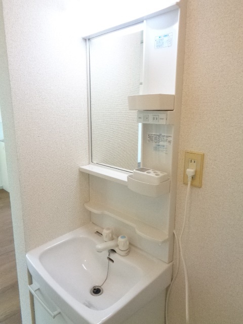 洗面設備　忙しい朝に嬉しい独立洗面化粧台