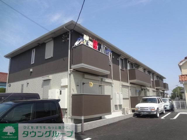 建物外観　駐車場