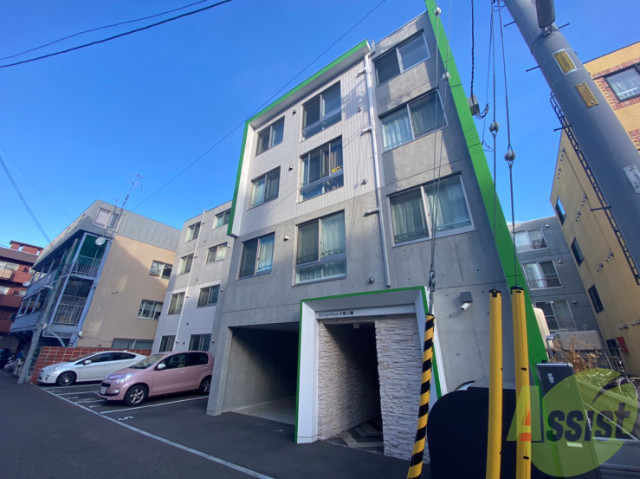 建物外観　札幌市中央区南１３条西「Ｅｍｐｒｅｓｓ中島公園」