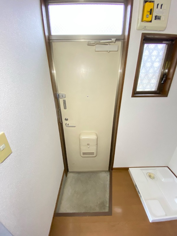 玄関　※他部屋参考写真