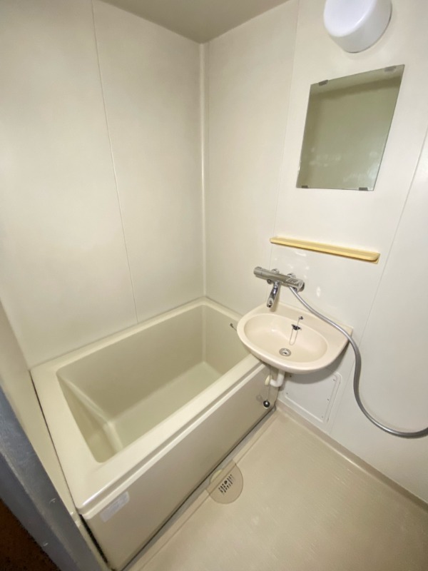 バス・シャワールーム　※他部屋参考写真