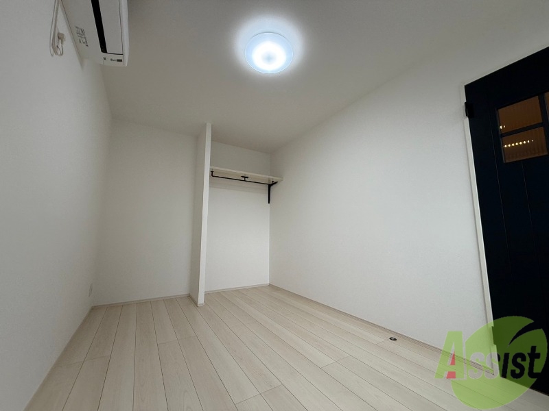 その他部屋・スペース　洋室を別角度から撮影しました。いかがでしょうか。
