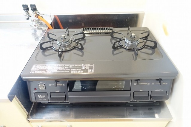 キッチン　２口ガスコンログリル付き