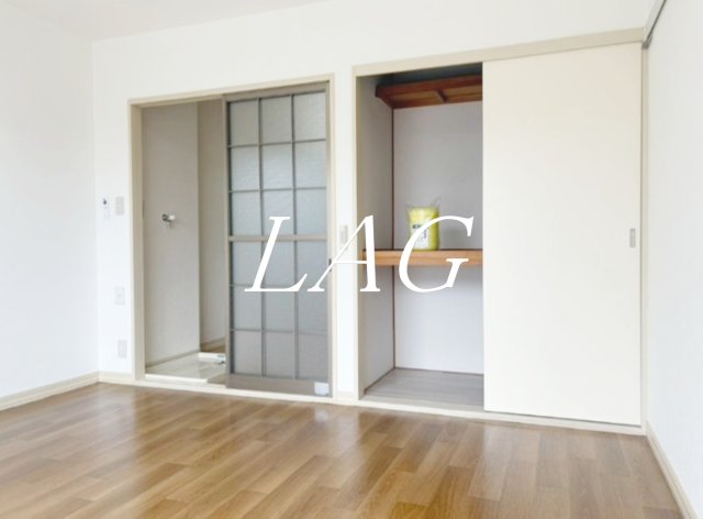 居室・リビング　洋室のお部屋です。