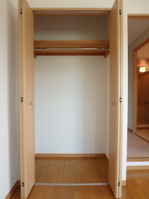 収納　奥行広めのクローゼットです♪