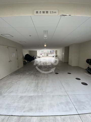 駐車場　エスリード谷町六丁目レジデンス　駐車場