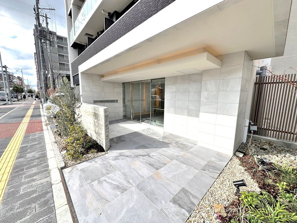 エントランス　駐車場