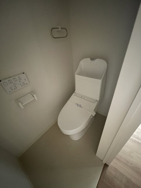 トイレ　同物件別室の写真です。