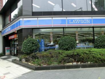 コンビニ　ローソン馬喰町駅前店（コンビニ）まで113m