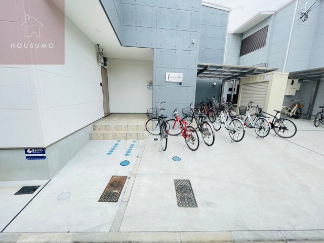 エントランス　建物の内部です