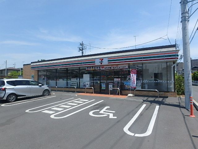 コンビニ　セブンイレブン（コンビニ）まで76m