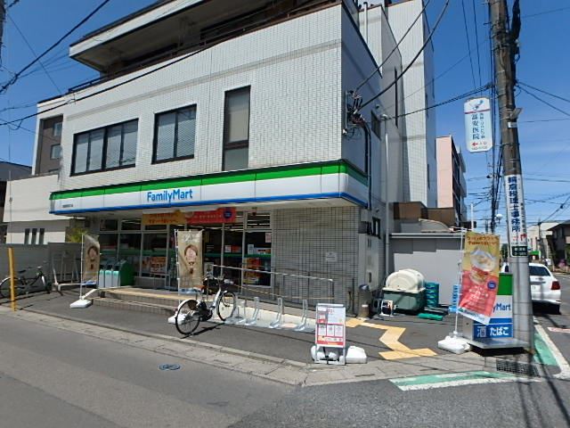 コンビニ　ファミリーマート（コンビニ）まで355m