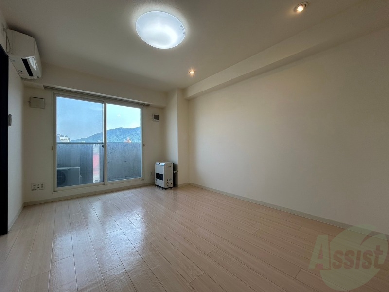 居室・リビング　明るいお部屋は気持ちよく過ごせそうですね。