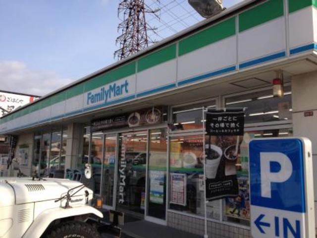 コンビニ　ファミリーマート高槻大塚町三丁目店（コンビニ）まで593m