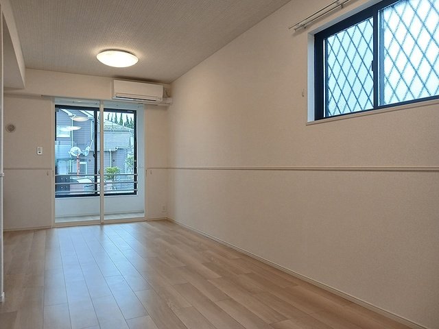 居室・リビング　居間です