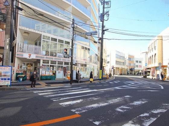 コンビニ　セブンイレブン逗子７丁目店（コンビニ）まで290m