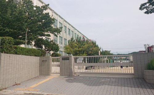 中学校　名古屋市立高針台中学校（中学校）まで867m