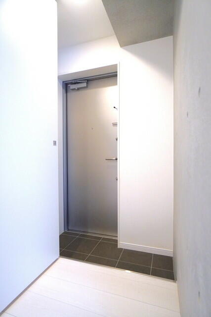 玄関　※写真は同タイプ住戸です。