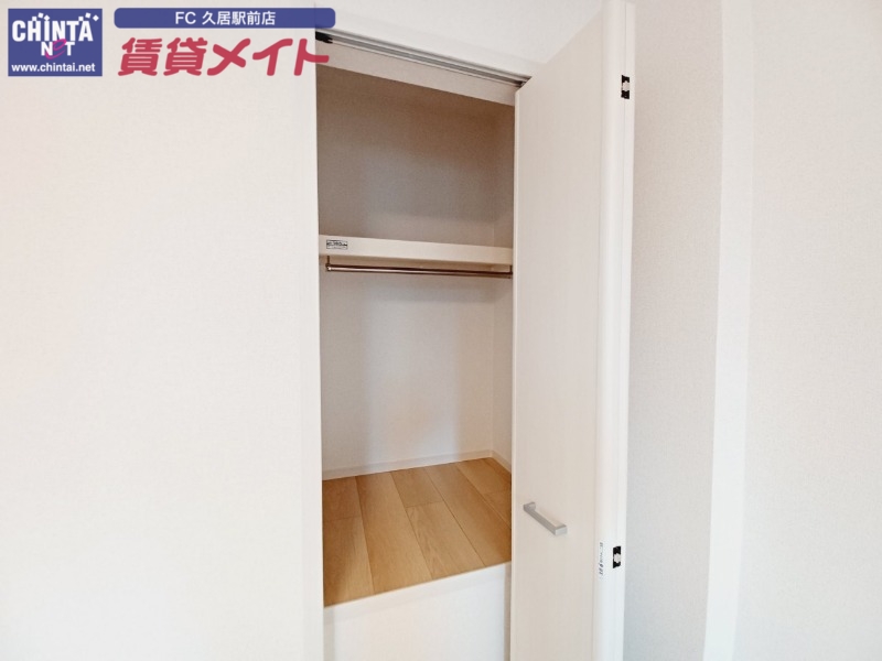 収納　同型参考写真
