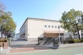 小学校　神戸市立湊小学校（小学校）まで477m