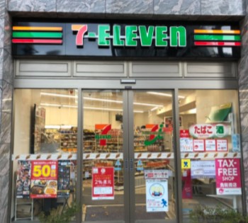 コンビニ　セブンイレブン神田須田町中央通り店（コンビニ）まで108m