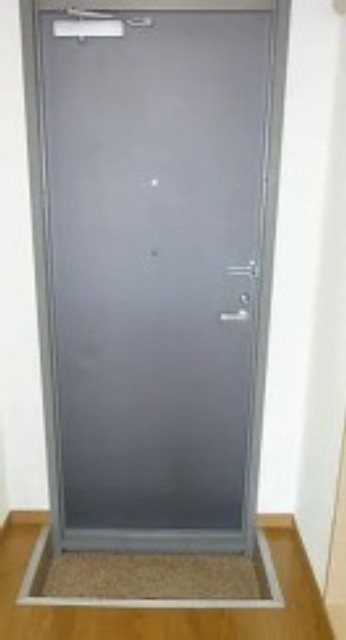 玄関　別部屋同仕様タイプ