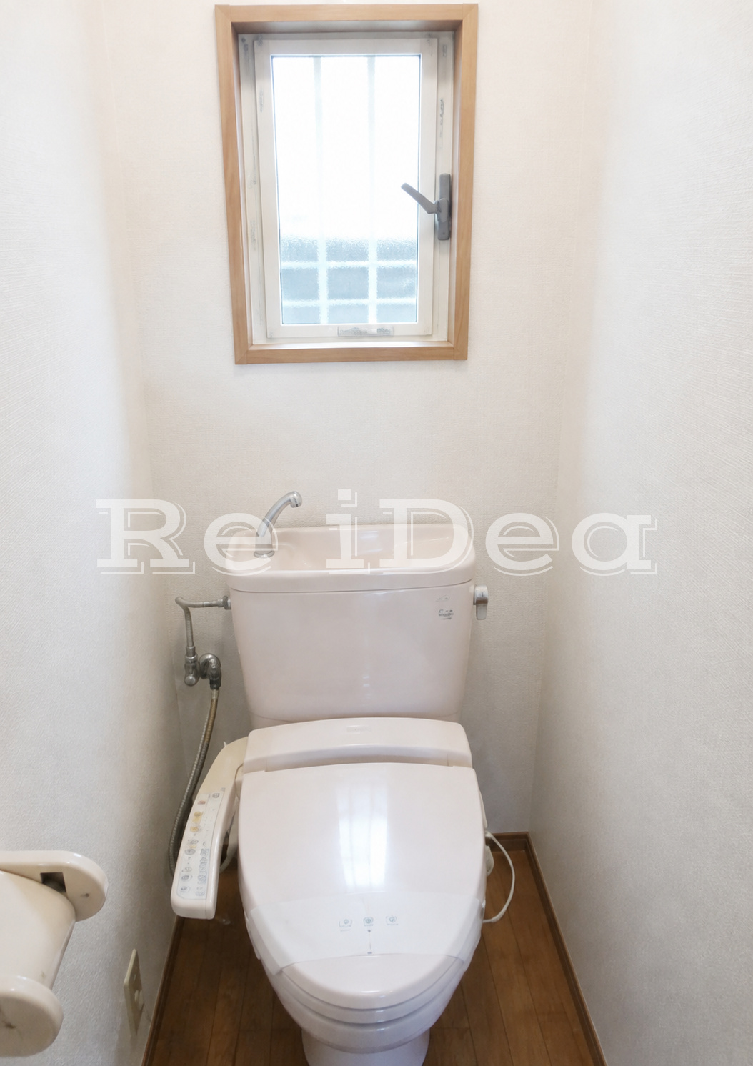 狛江市猪方2丁目戸建のトイレ写真