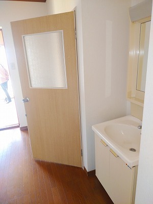 洗面設備　別部屋同タイプの写真です。